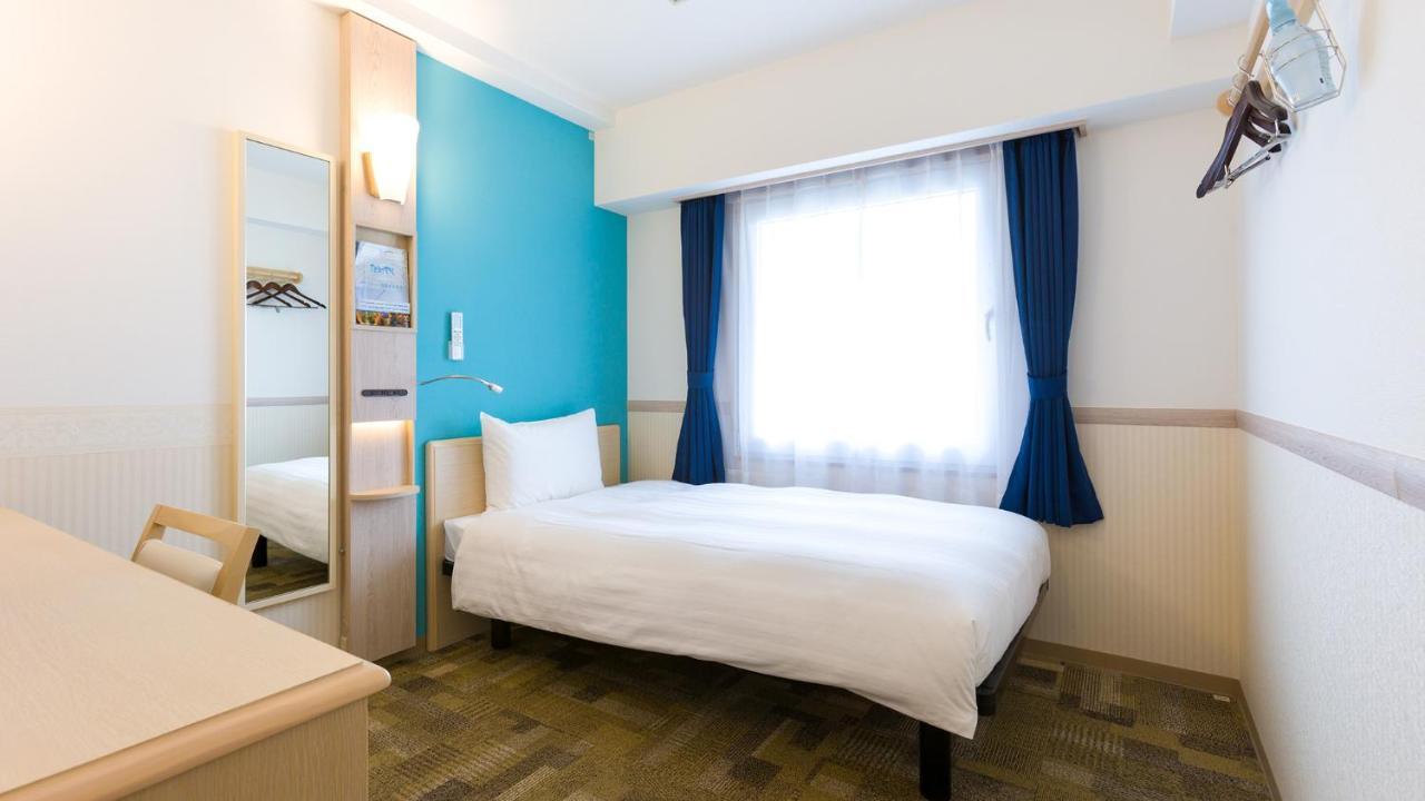 Toyoko Inn Tokyo Akishima-eki Minami-guchi Exterior foto